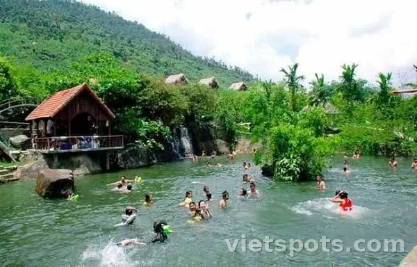 TẠM BIỆT PHỐ THỊ NÁO NHIỆT – TRỐN NẮNG CỰC CHILL TẠI SUỐI LƯƠNG ĐÀ NẴNG 🌿💦