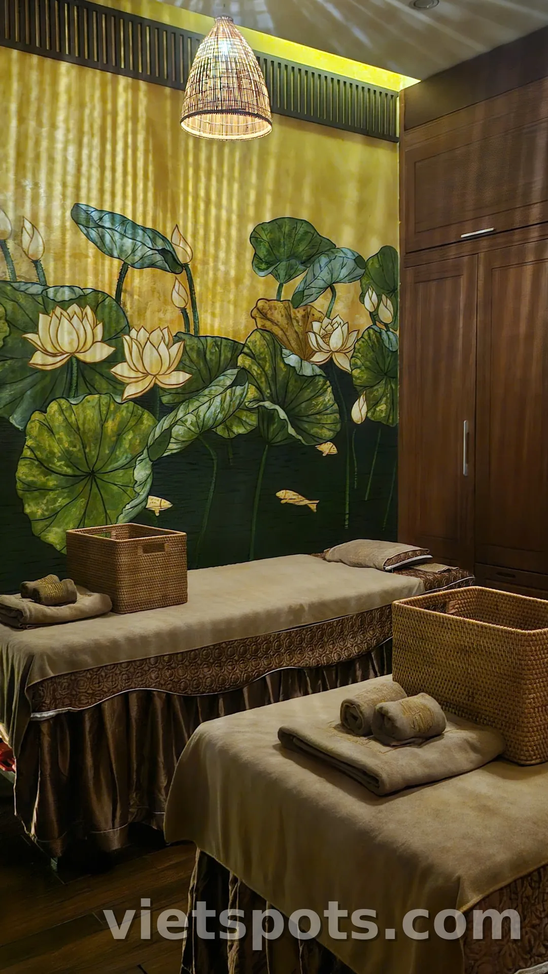 Bài đánh giá sau khi ghé thăm spa mặt trăng có dịch vụ đón trả