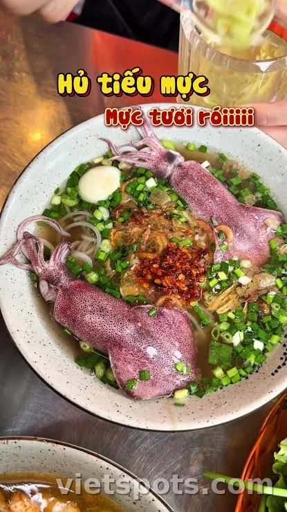 Hủ tiếu mực ở Đà Nẵng – đơn giản mà ngon bất ngờ!