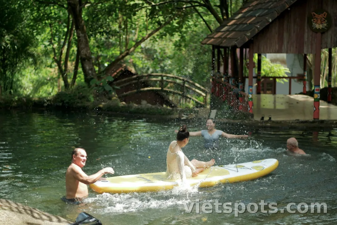 Yazasoo Tour 2N1D: Bà Nà Hill - Làng Toom Sara - Núi Thần Tài