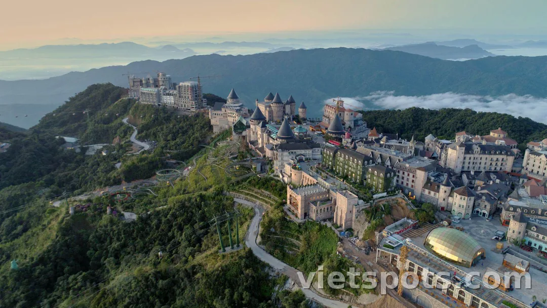 Tour Bà Nà "Đường lên tiên cảnh"