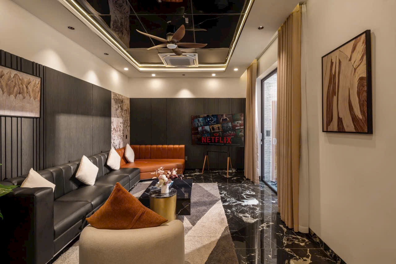 LUXURY VILLA