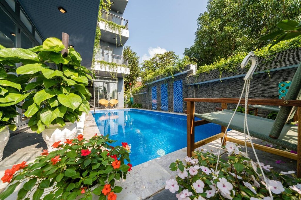 Summer Beach Villa An Bàng: 400 mét ra biển, nhưng 5 km mới tới phố cổ