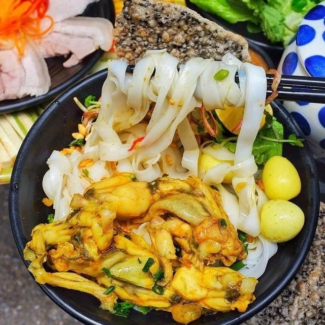 ĐÀ NẴNG FOOD TOUR: 24 GIỜ CÀN QUÉT THIÊN ĐƯỜNG ẨM THỰC MIỀN TRUNG 🏝️🍜