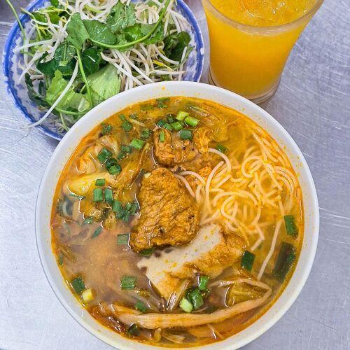 🌅 BỮA SÁNG ĐẬM VỊ ĐÀ NẴNG – BÚN CHẢ CÁ 109