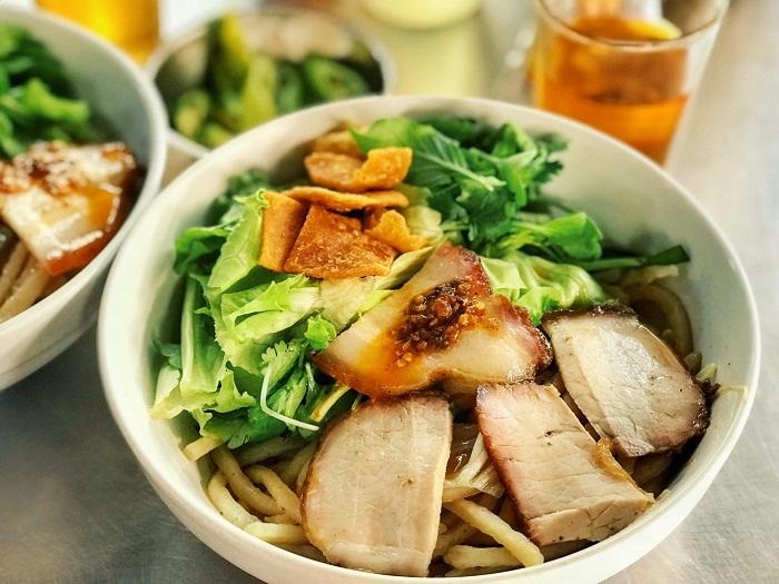 🍜 CAO LẦU HOÀI PHỐ – THƯỞNG THỨC ĐẶC SẢN PHỐ HỘI TẠI ĐÀ NẴNG