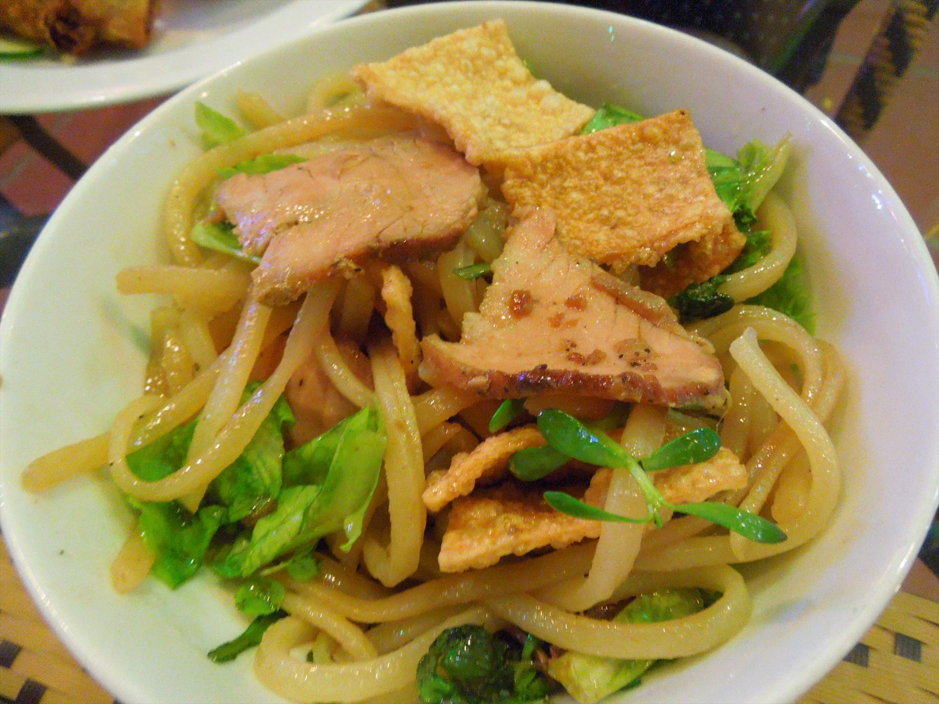 ホイアン料理を紹介♪ どれが一番おいしいかな？