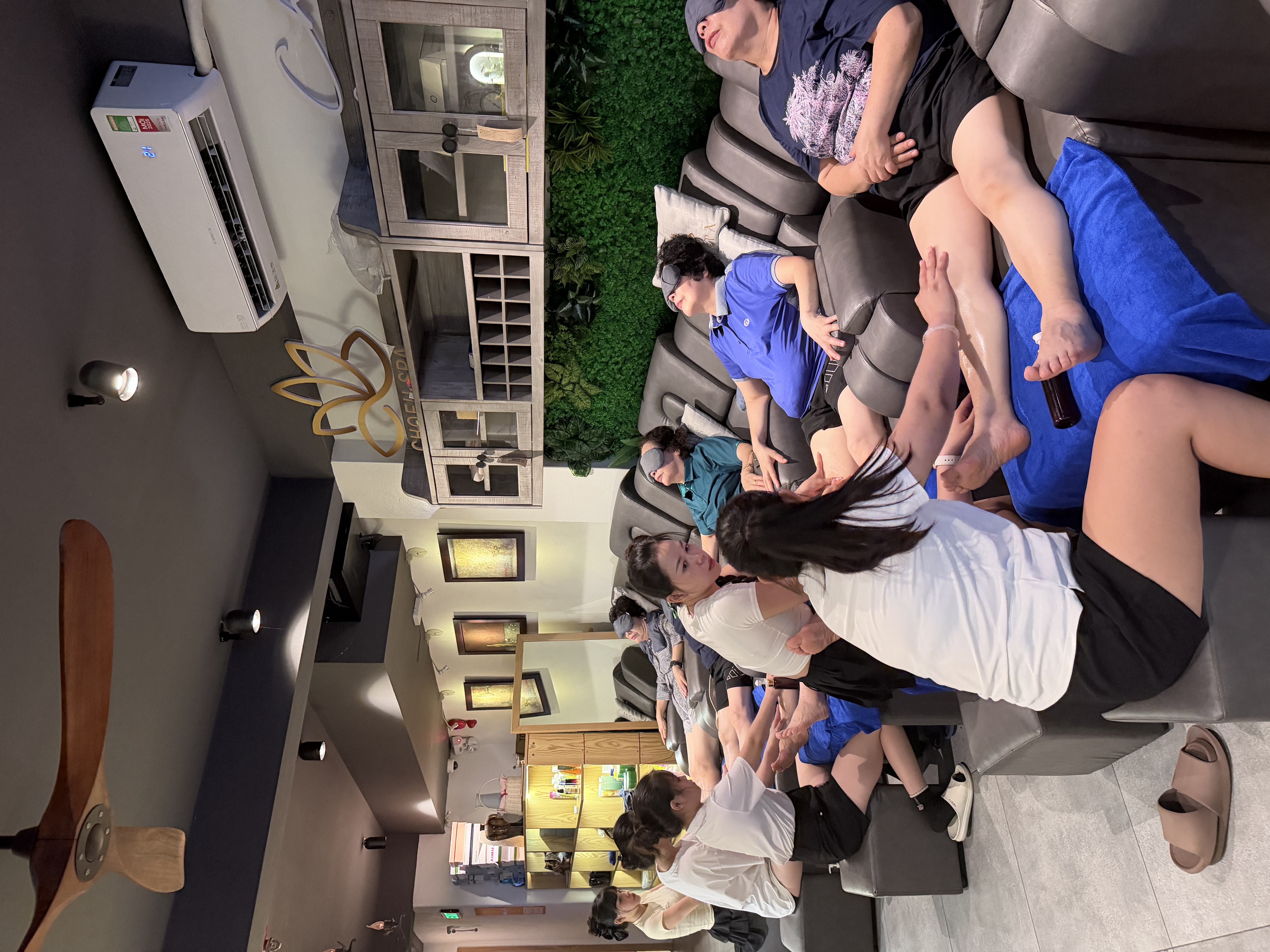Massage chân chỉ 250k nha mọi người ơiii