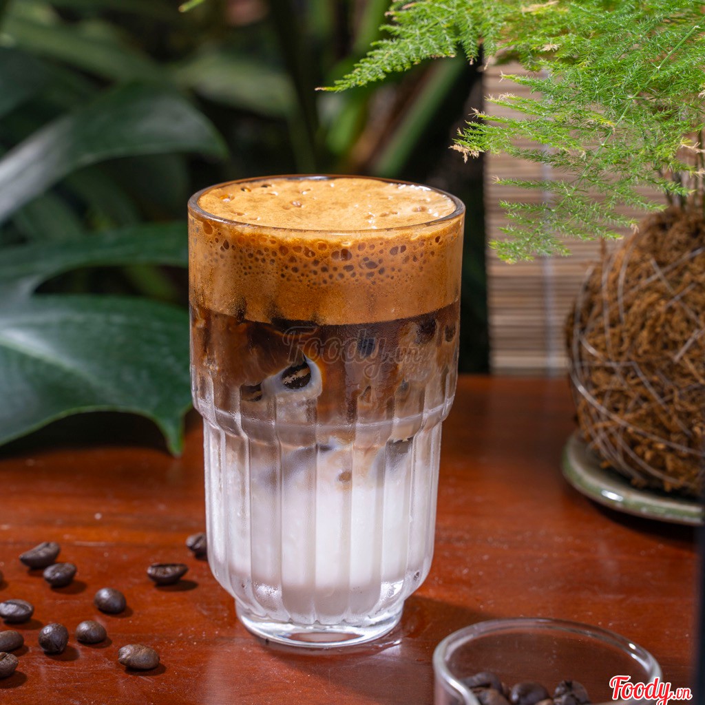 Bac Xiu (White Coffee with Condensed Milk)