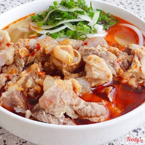Hue Beef Noodle Soup with Beef Tendon