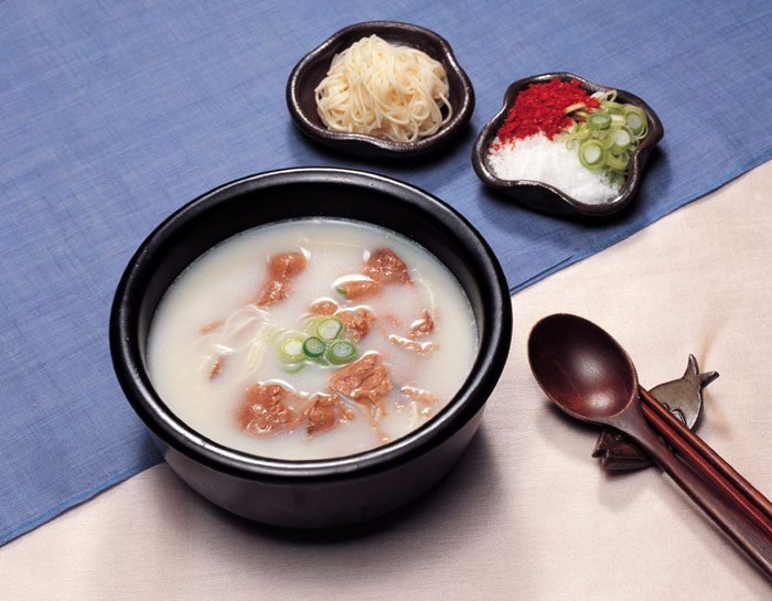 Súp xương bò hầm