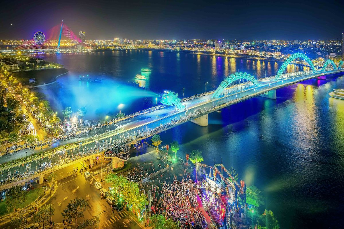 Tour đêm đà nẵng hàng cọ