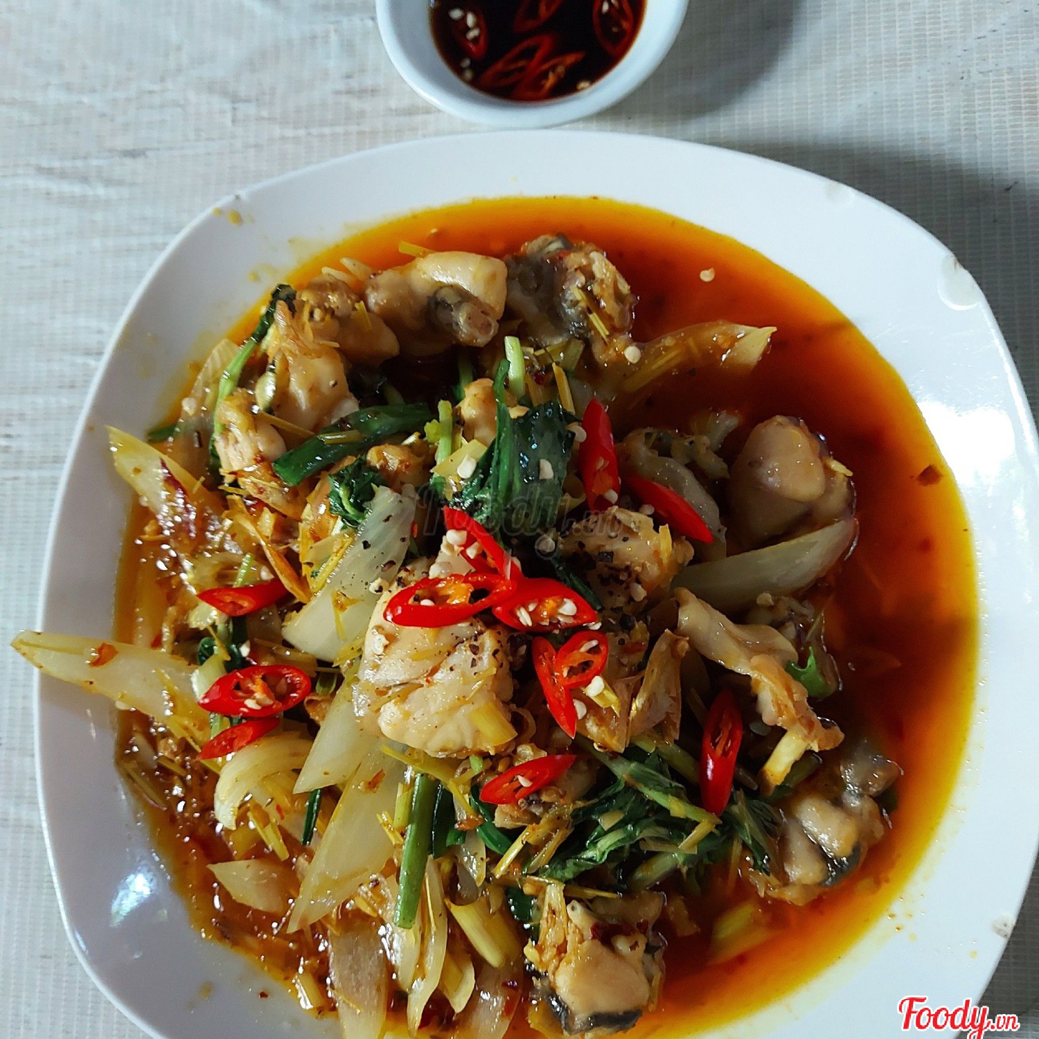 Ếch xào sả ớt
