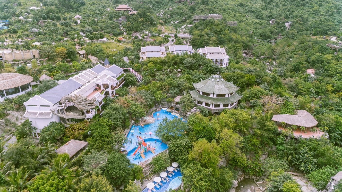 Tour Núi Thần Tài