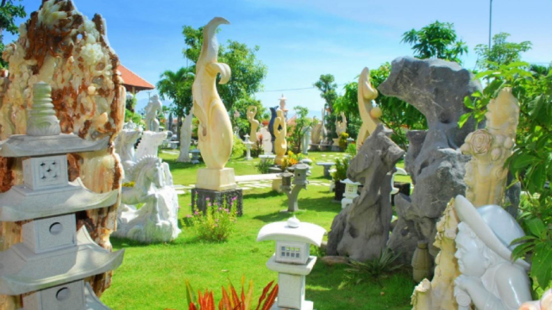 Tour Linh Ứng Sơn Trà – Ngũ Hành Sơn – Phố cổ Hội An