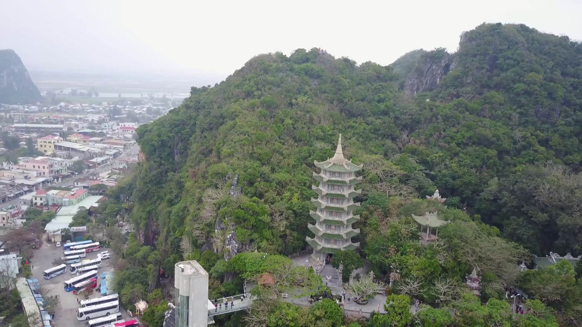 Tour Linh Ứng Sơn Trà – Ngũ Hành Sơn – Phố cổ Hội An