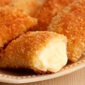 Bánh sữa chiên giòn