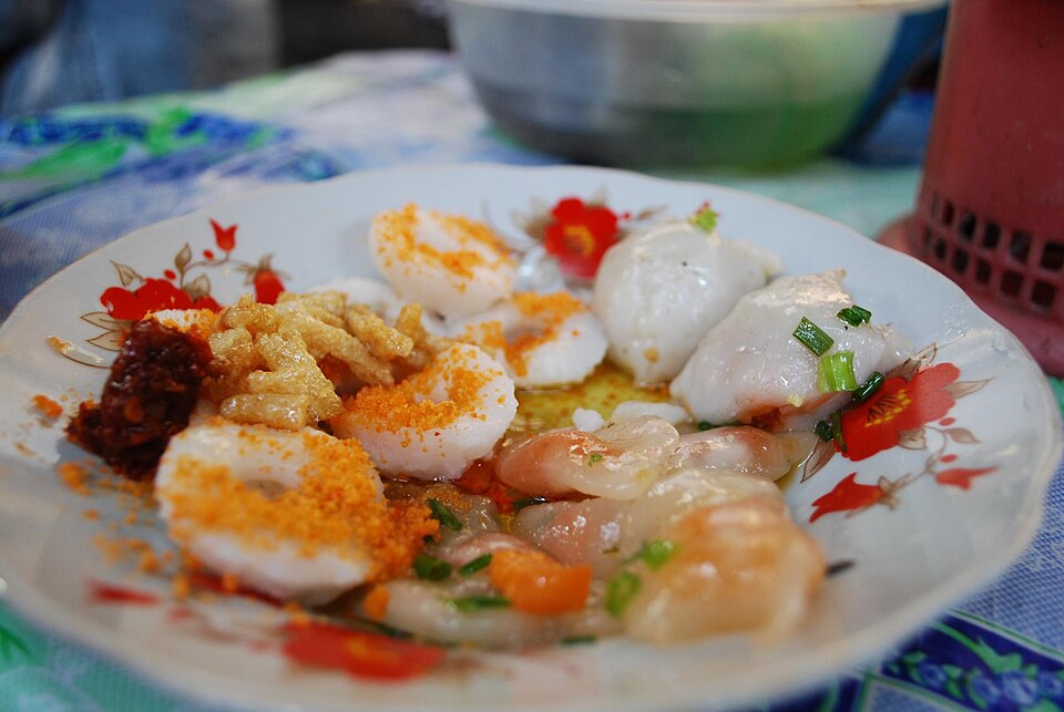Bánh Ít Nhân Tôm Thịt