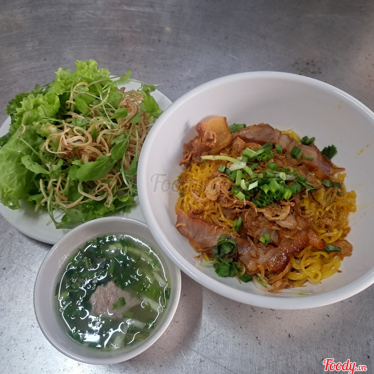หมี่ซิ่วแห้ง น้ำซุปเจ