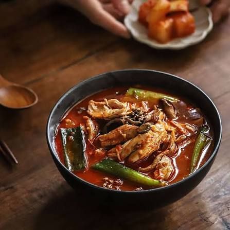 Súp gà cay (kèm cơm)