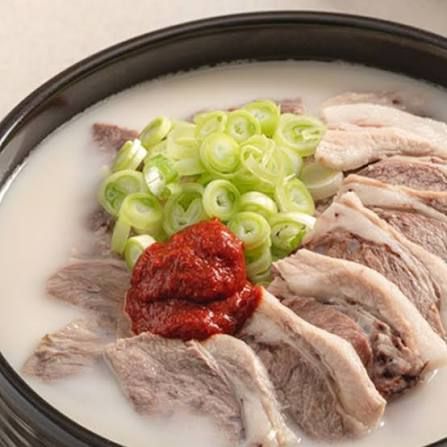Cơm chan canh thịt heo