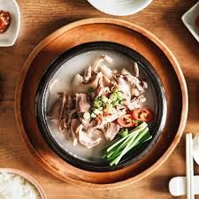 Cơm chan canh lòng heo