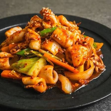 Mực ống xào cay
