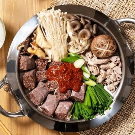 Lẩu dồi & lòng bò