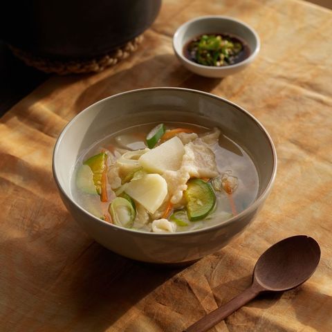 Bánh Bột Tự Làm (Sujebi)
