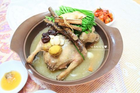 Vịt hầm nguyên con