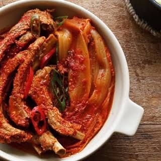 Sườn heo om kimchi