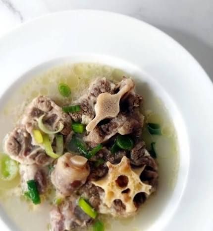 Canh đuôi bò (Gomtang)
