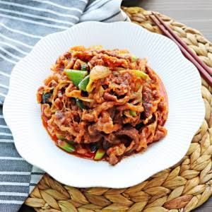 Gầu Bò Xào Kimchi