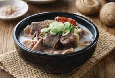 Canh dồi tiết heo