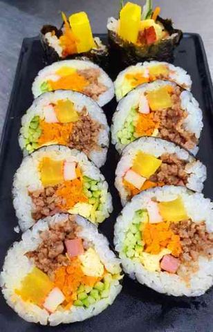 Kimbap bò