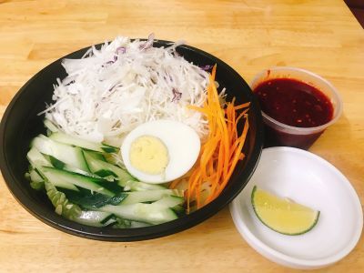 Mì dai cay lạnh (Jjolmyeon)