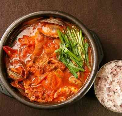 Canh kim chi (Kimchi jjigae)