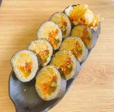 Kimbap kimchi cá ngừ sốt mayo