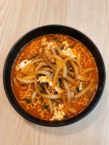 Mì Ramen hành lá