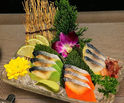 Sushi trứng cá trích