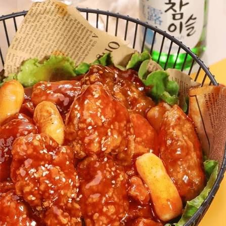 Gà rán sốt tỏi chua cay ngọt