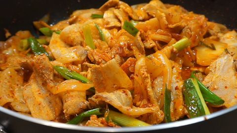 Kim chi xào thịt heo