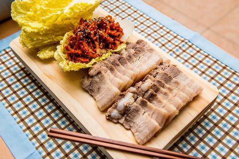 Cơm hộp thịt luộc (vừa)