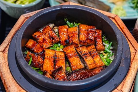 Lươn biển xào (lớn)