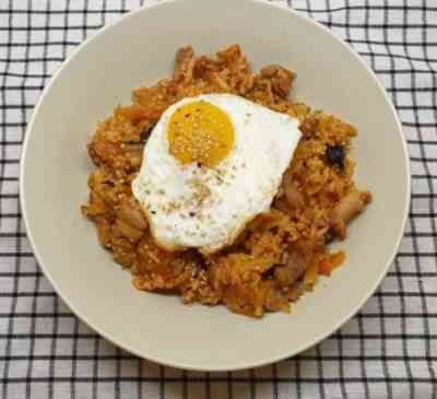 Cơm chiên kimchi
