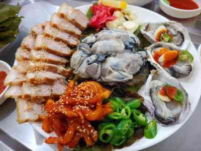 Bossam hàu thảo mộc (chashu) (vừa) 🐖 Mì khay+Set rau+Đồ uống