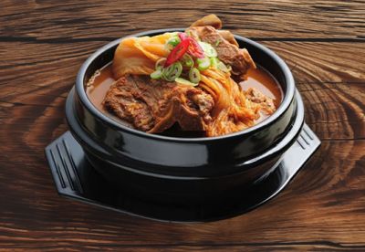 Ưu đãi trưa 1 người canh xương heo khoai tây khổng lồ