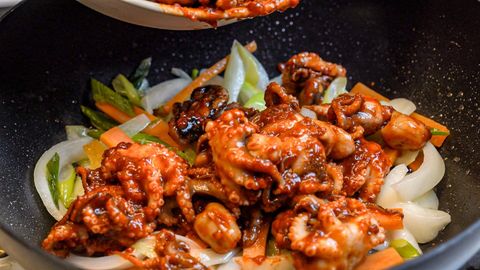Bạch tuộc xào cay