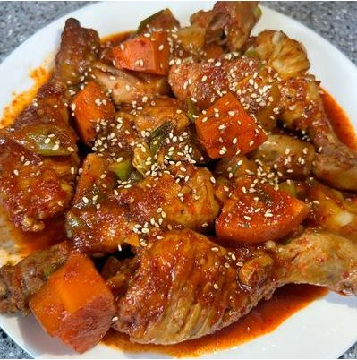 Gà om cay (3–4 người) + 2 bát cơm