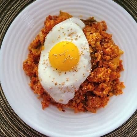 Cơm rang kimchi cá ngừ